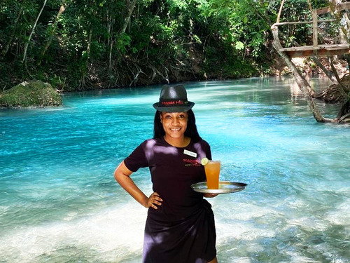 Montego Bay Dunn's River Falls Excursion with Cocktails and Lunch at Reggae Hill 